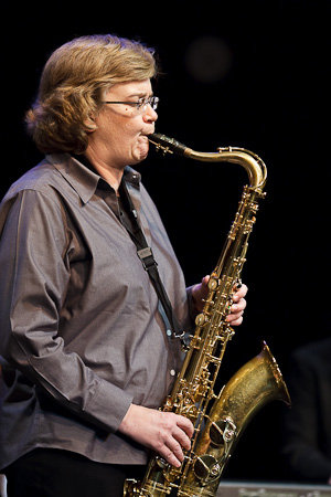 Cynthia Mullis, saxophone